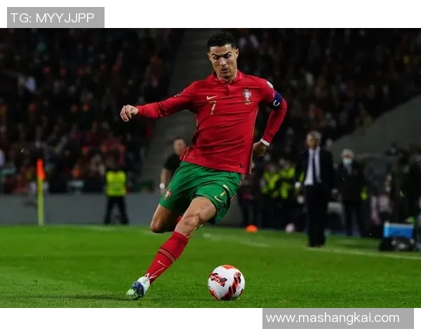 C罗传奇人生从贫困少年到世界足坛巨星的辉煌历程